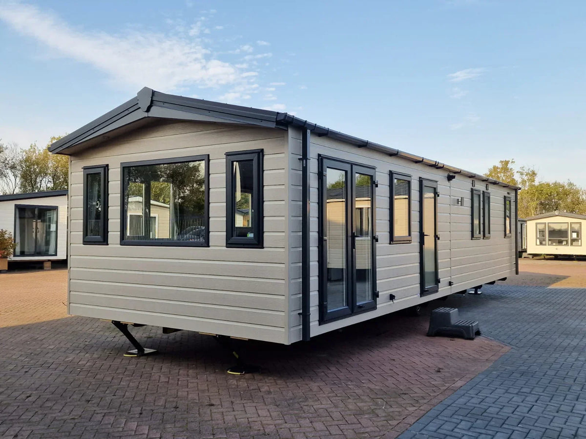  Carpen Containers Services Srls