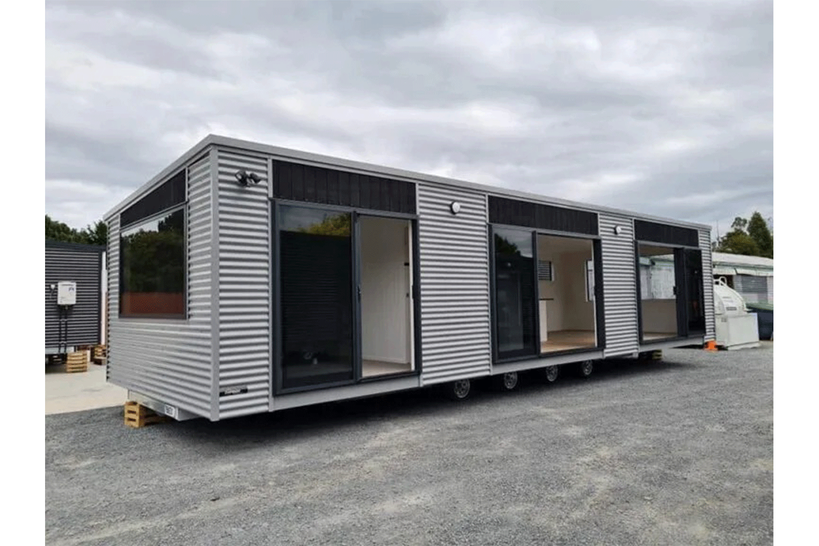  Carpen Containers Services Srls
