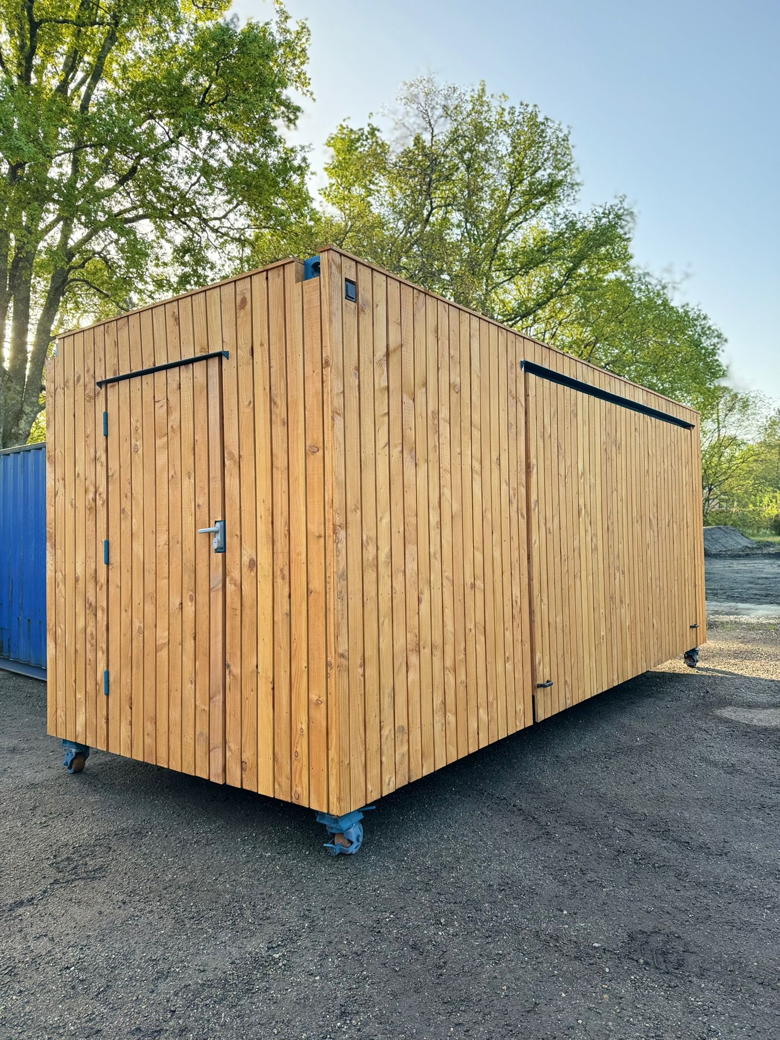  Carpen Containers Services Srls