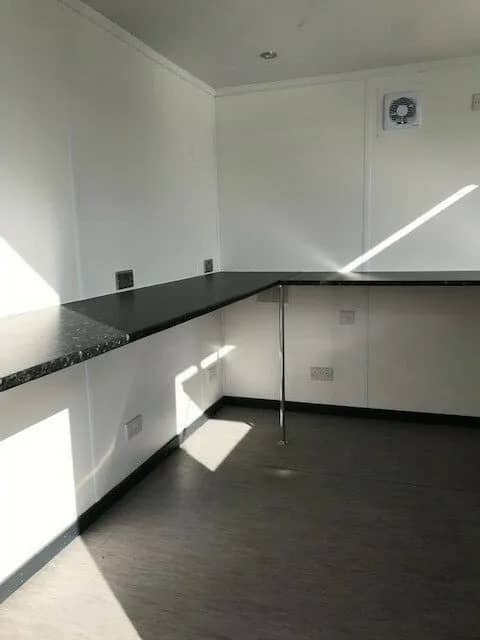  Carpen Containers Services Srls