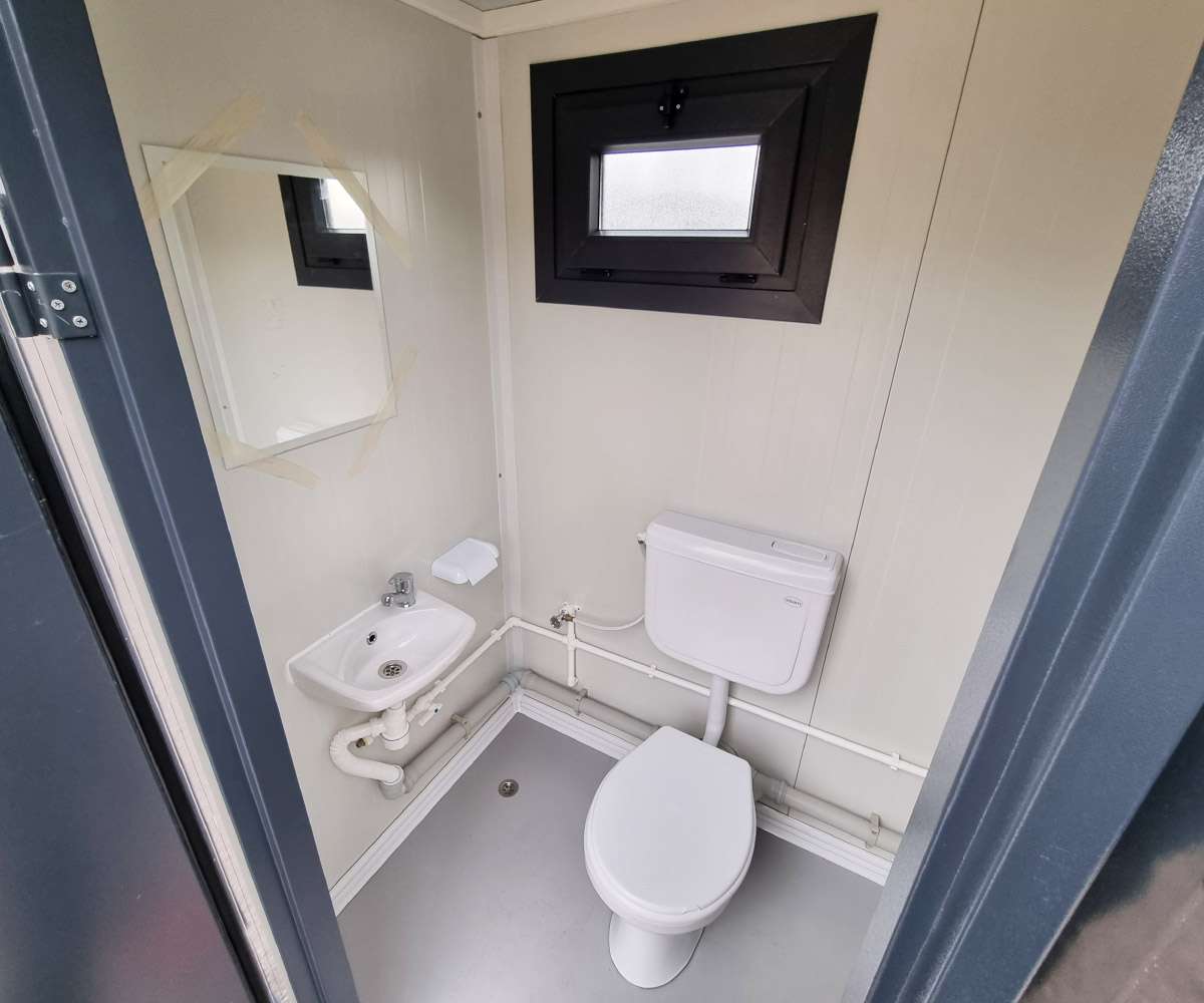  Carpen Containers Services Srls