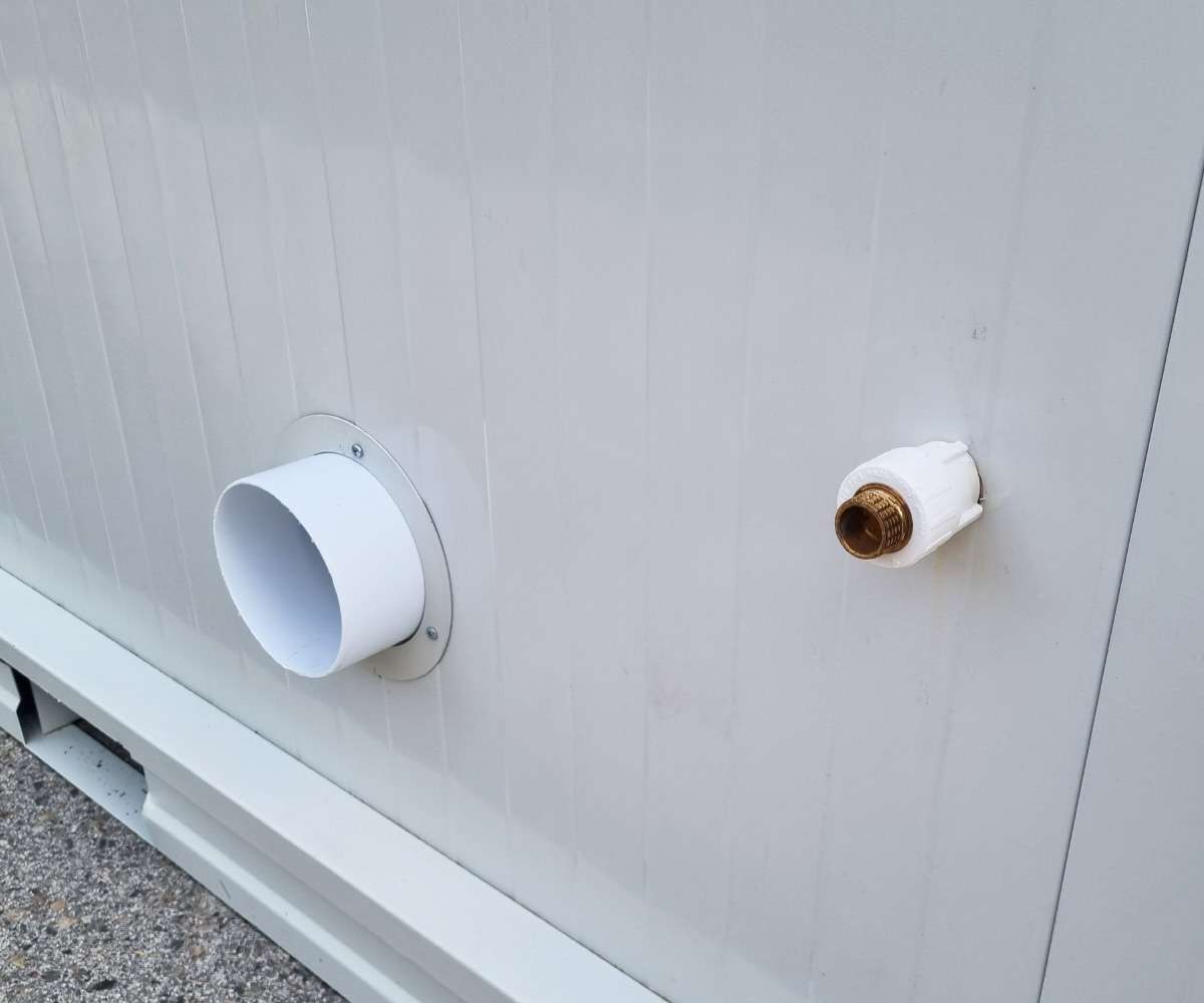  Carpen Containers Services Srls