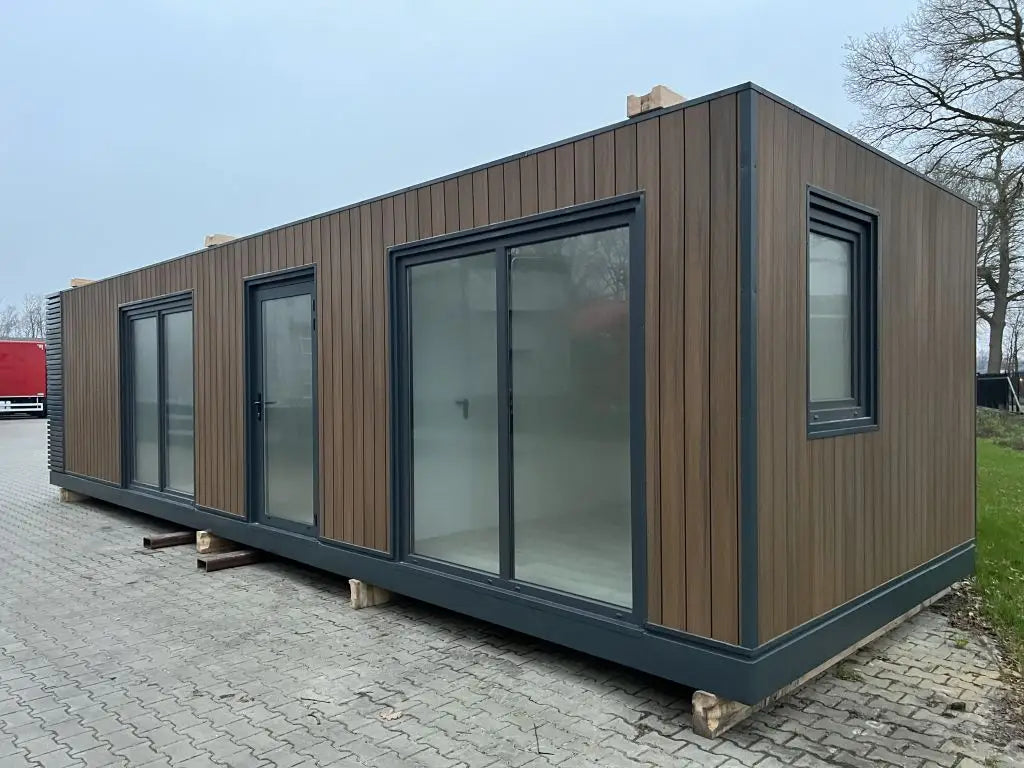  Carpen Containers Services Srls