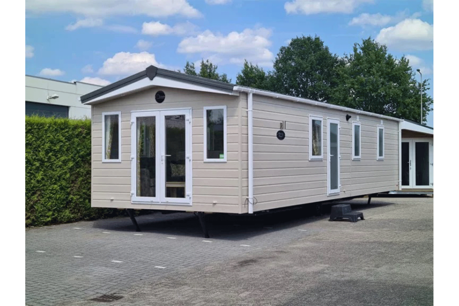  Carpen Containers Services Srls